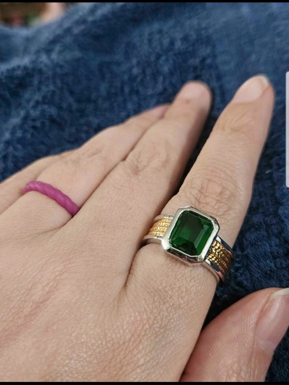 Unk Emerald Green Gemstone Two-Tone Ring